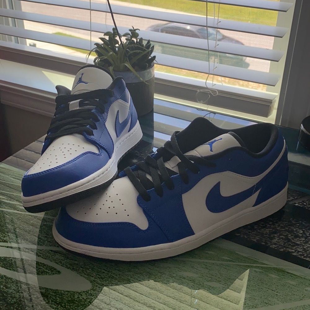 AIR JORDAN 1 LOW “ROYAL”